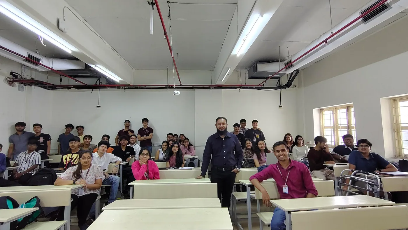 Shezad with a classroom of digital marketing students